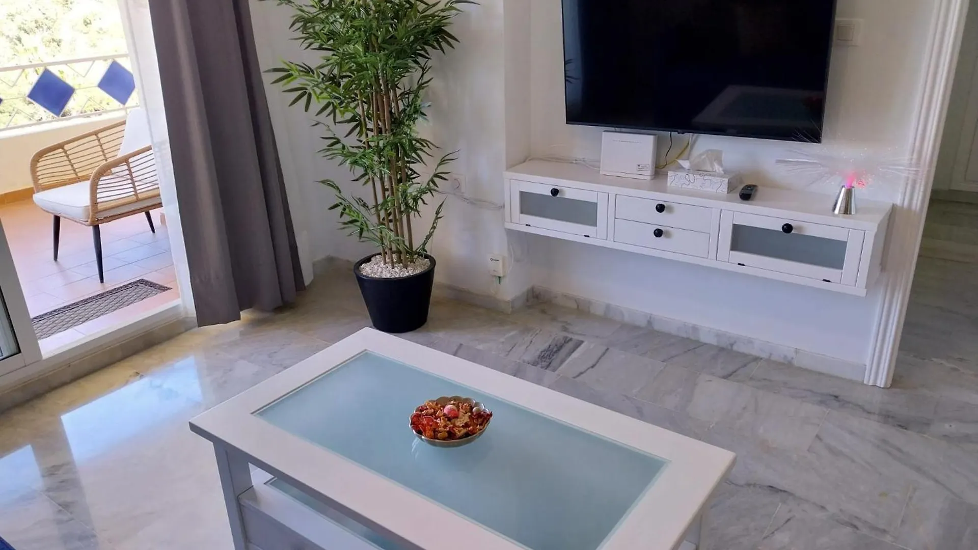 Apartment Napoleon 4A With Pool Close To The Beach Marbella